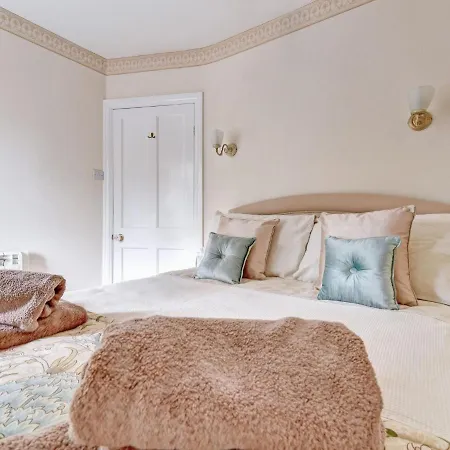 Spacious Holiday In With Private Garden Elterwater